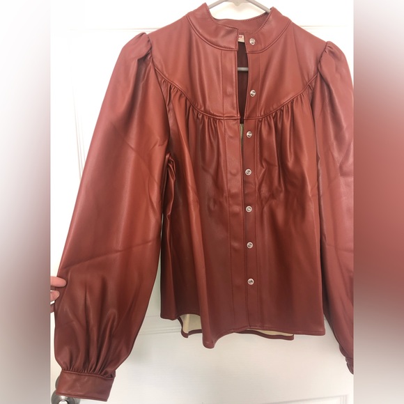 Levi’s button up top (XS) - Picture 5 of 15